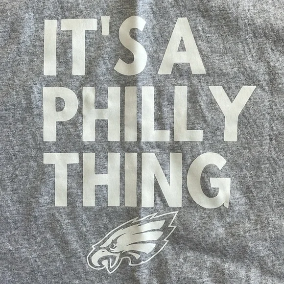 Youth Large Philadelphia Eagles grey tshirt - Picture 3 of 4